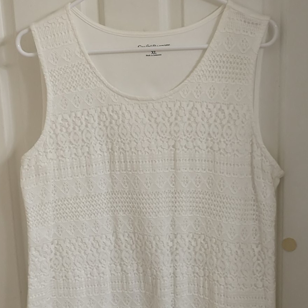Croft and Barrow white tank top